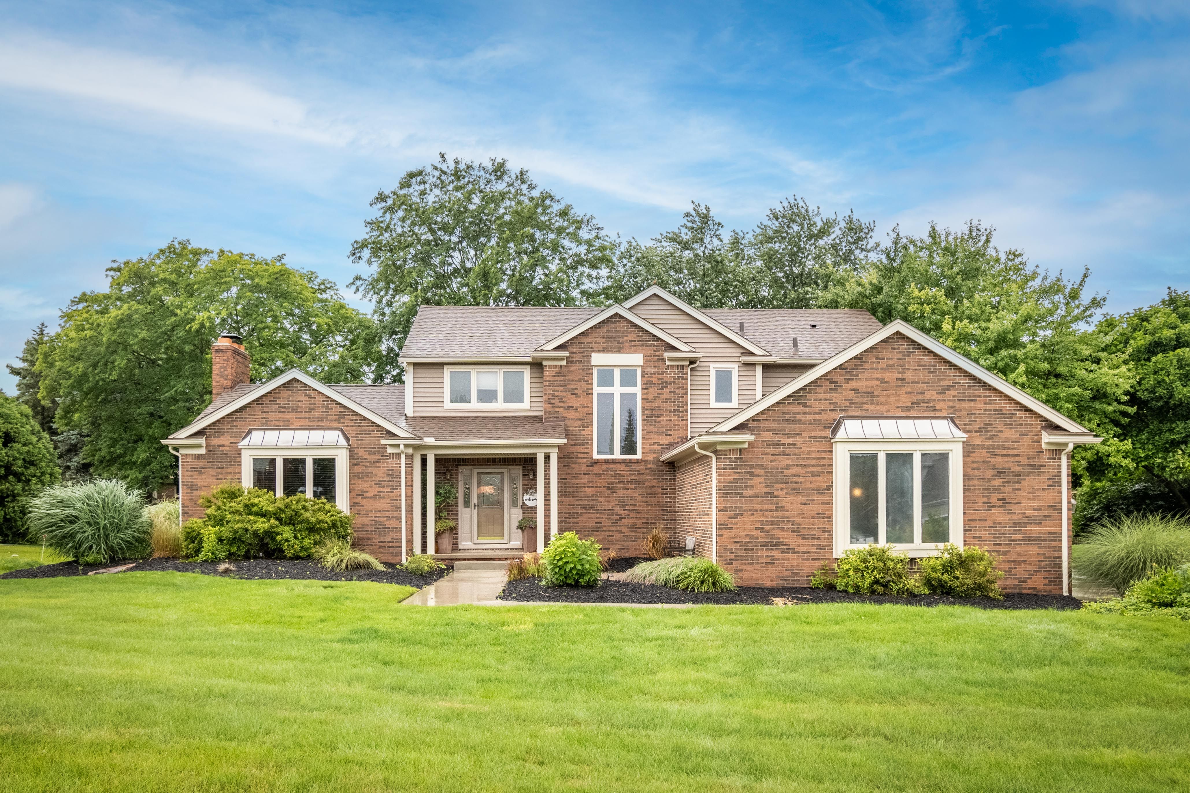 Home For Sale: Rochester Hills Michigan 